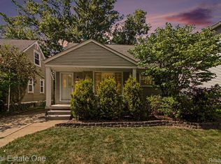 1318 Cherokee Ave, Royal Oak, MI 48067