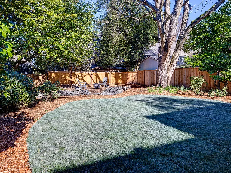 808 W Armour St — Photo 13