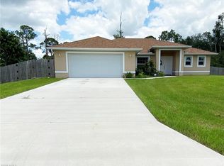 1008 Broadway Ave, Lehigh Acres, FL 33972
