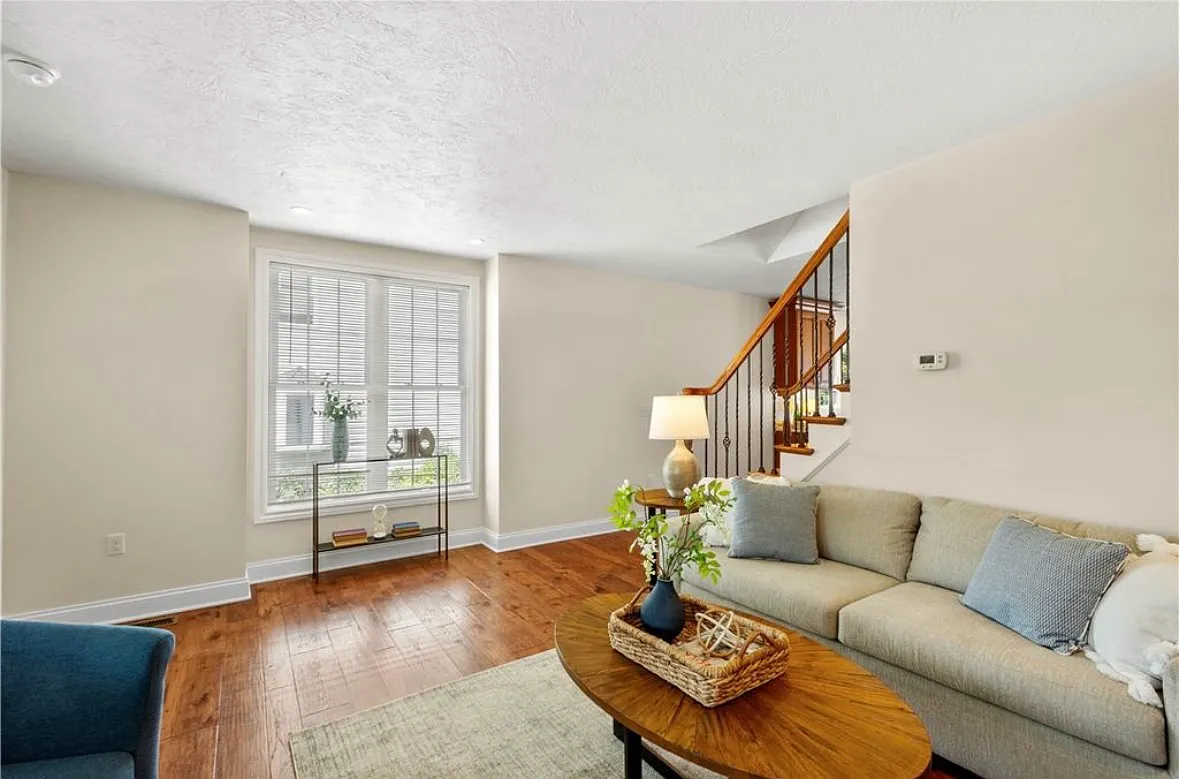 445 Georgetown Rd — Photo 3