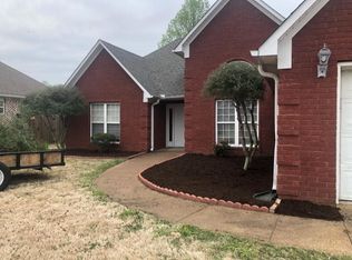 355 Reed Cir, Medina, TN 38355