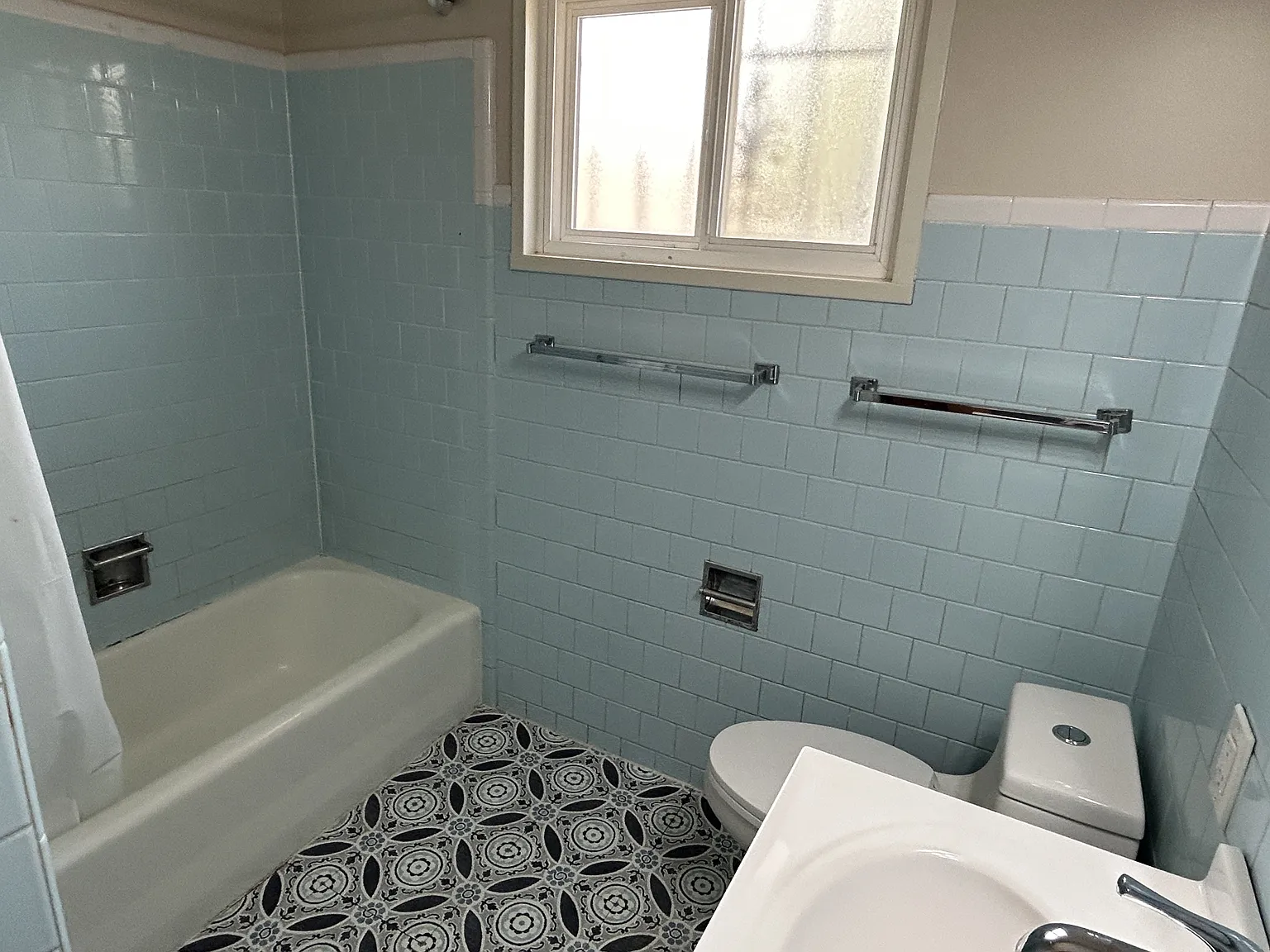 2712 Palomas Drive Northeast - 1 — Photo 2