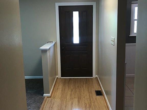 3rd image of 565 Cherry Hill Pl