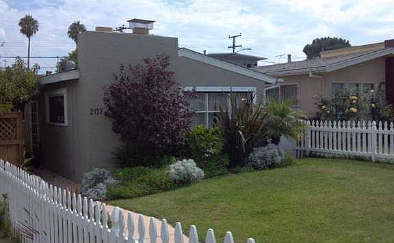 3rd image of 2157 Thomas Ave