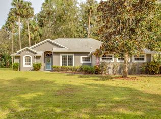 16735 Beauclaire Ct, Tavares, FL 32778