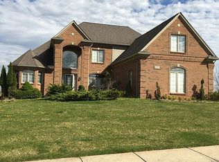 1051 Cedar St, Oxford, MI 48371