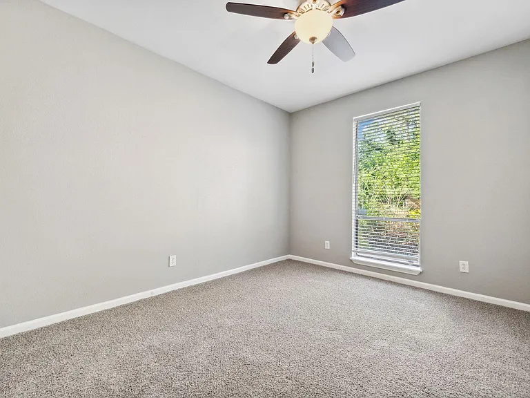 3202 Breezy Pines Ct — Photo 20