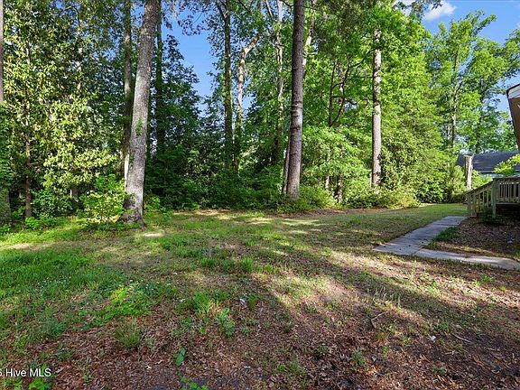 5th image of 1907 Sedgefield Drive