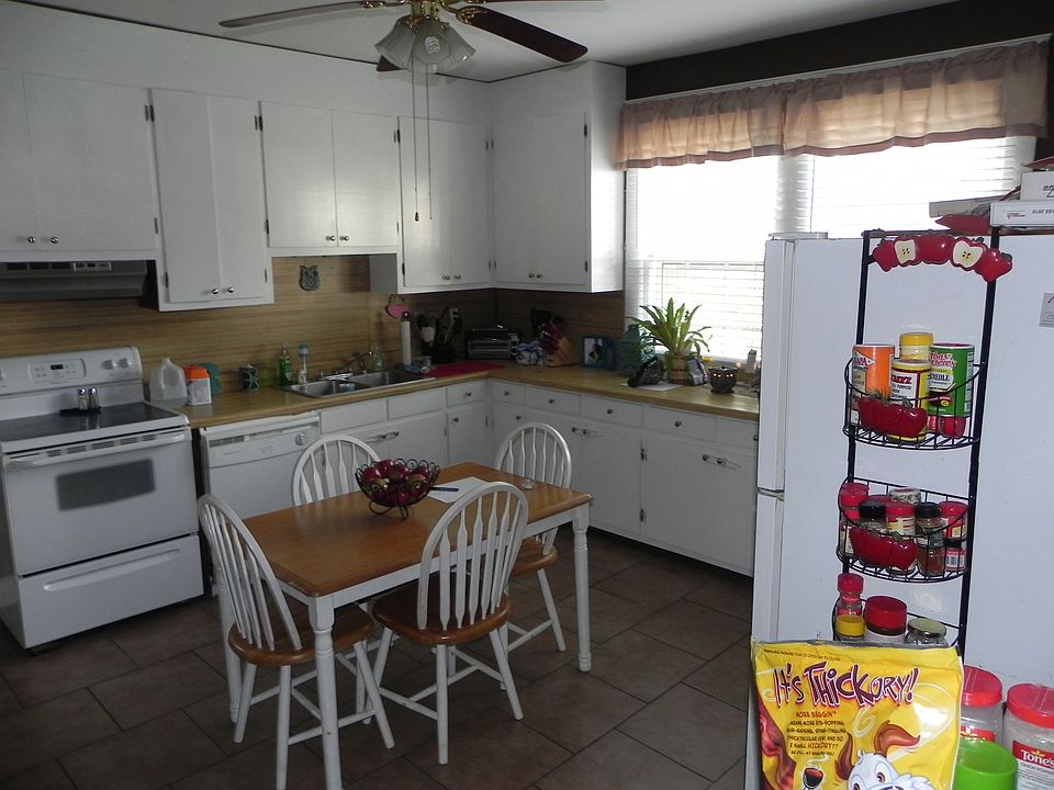 kitchen. 16x16 Ceramic Tile