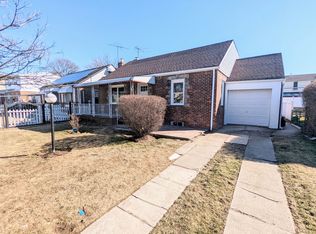 12041 217th St, Cambria Heights, NY 11411