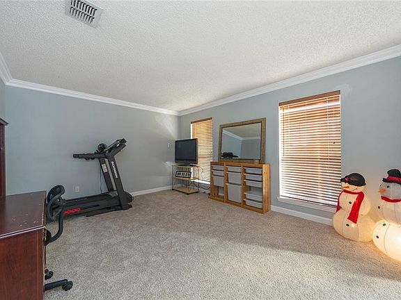 5th image of 4309 Jeker Dr