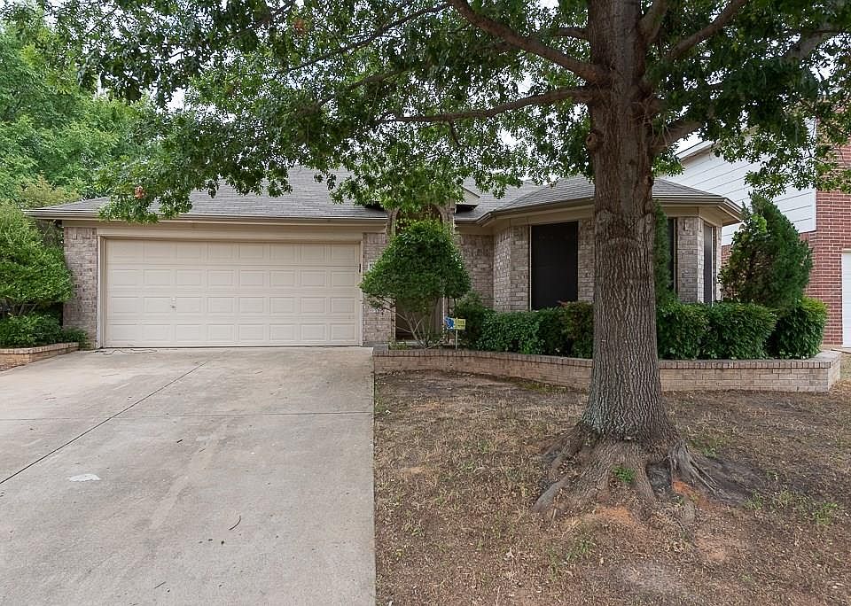 1st image of 3020 Riverlakes Dr