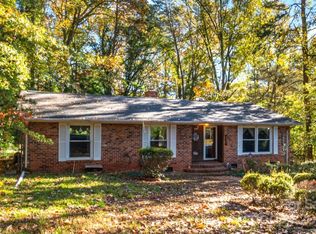 7404 Oakwood Ln, Charlotte, NC 28215