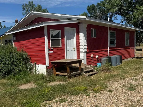 114 S Girard Ave, Newell, SD 57760