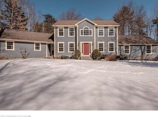 8 Kerri Dr, Cumberland, ME 04021