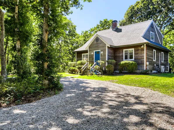 4 Cormorant Cir, Edgartown, MA 02539