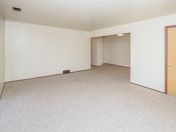 5th image of 600 W Michigan Ave APT 9