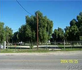 2nd image of 3125 Redlands Ave