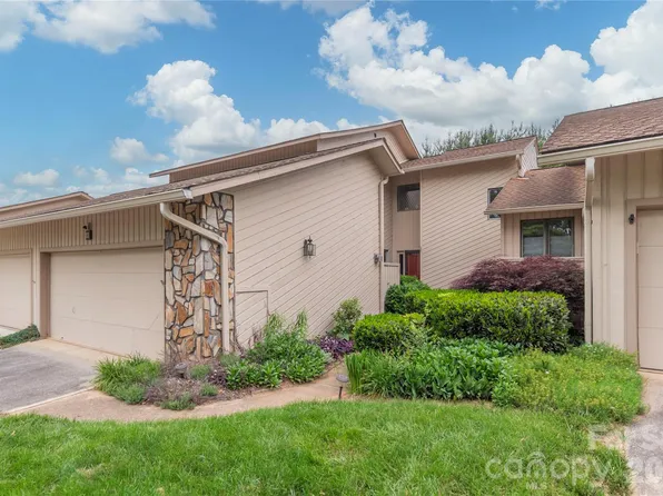 111 Clubwood Ct, Asheville, NC 28803