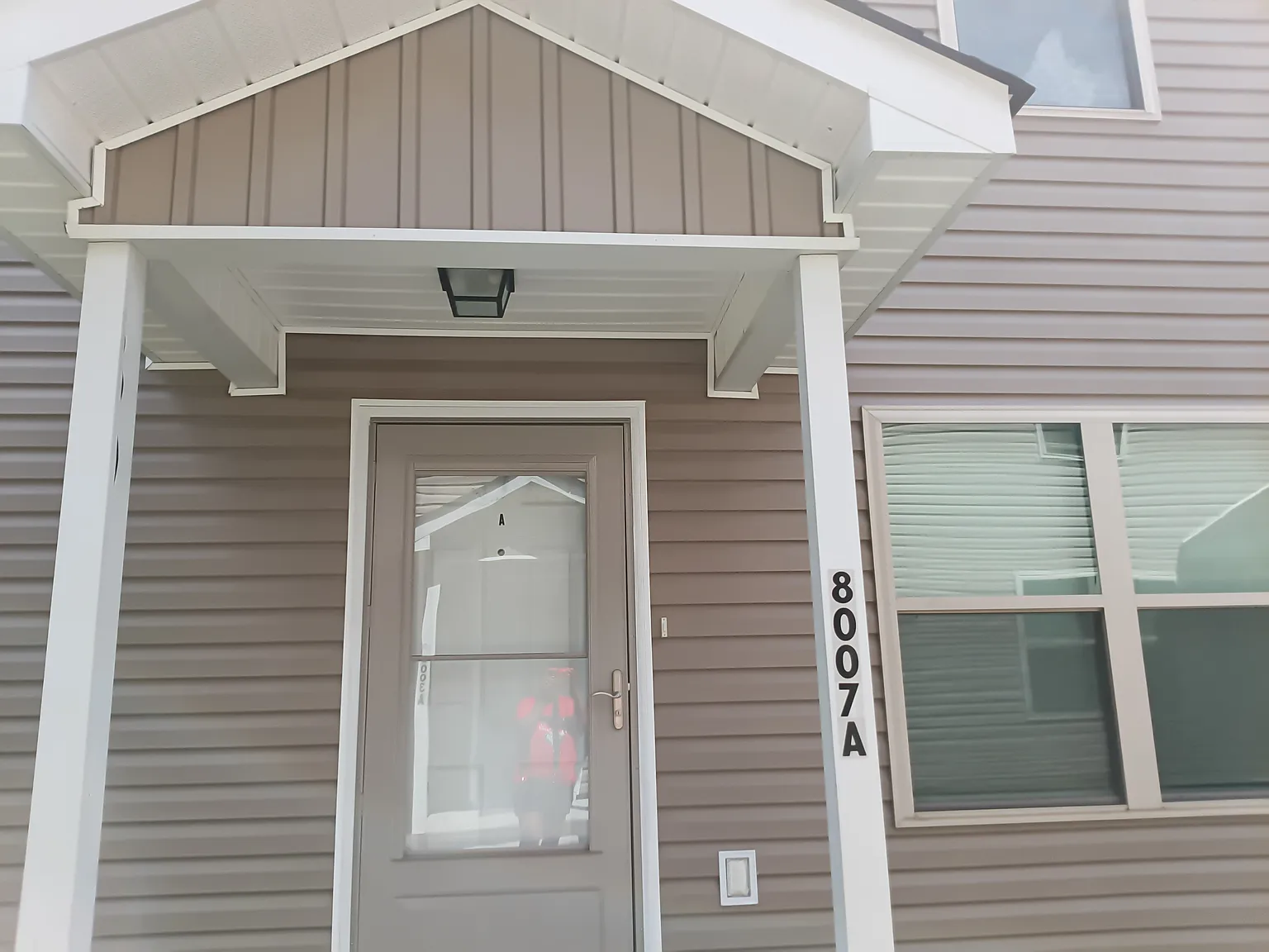 3 bed, 1.5 bath, 1174 sqft, $1,150 — Photo 1