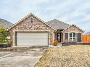 3904 Wickersham Dr, Edmond, OK 73013