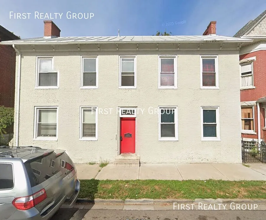 Fully Renovated Studio Apartment for Rent, Move in Ready! — Photo 1