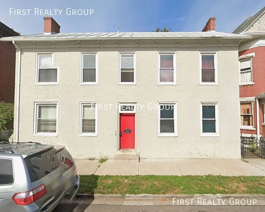 111 S Main St #4