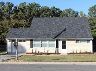 2404 Reed Rd, Richmond, VA 23230