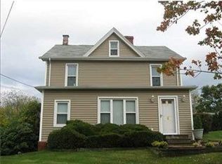 1044 Kingview Rd, Scottdale, PA 15683