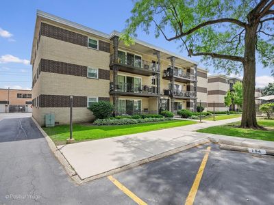 925 8th Ave APT 4, La Grange, IL, 60525