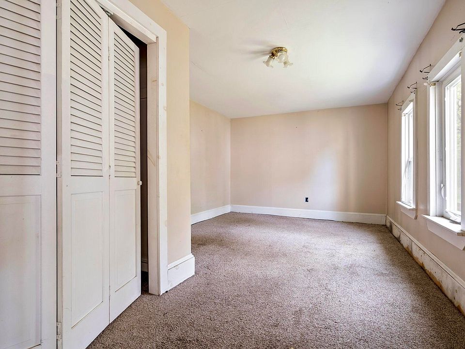 13th image of this home