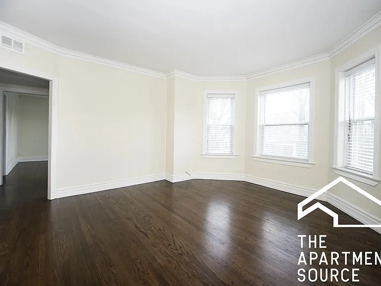 3703 N Hoyne Ave #3 — Photo 3