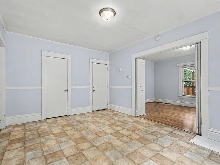 1051-1057 Pine Ave NW — Photo 5