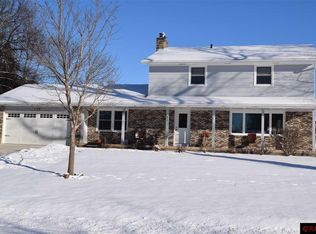 135 Outer Dr, Le Sueur, MN 56058