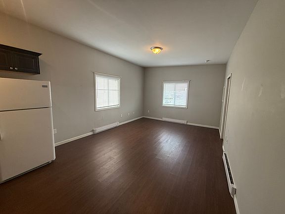 3rd image of 205 E Washington St #3
