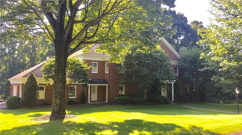 Well maintained brick Colonial on sought after cul-de-sac street