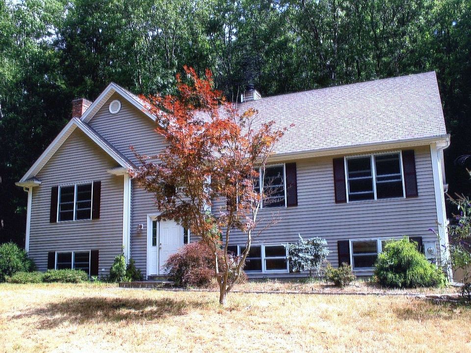 2nd image of 46 Squash Hollow Rd