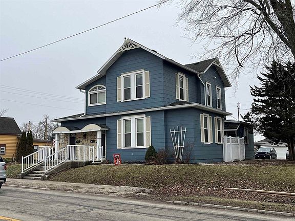 3rd image of 703 & 705 N Walnut St