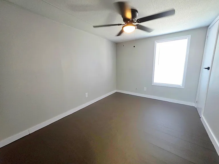 312 Paddock St #1 — Photo 12
