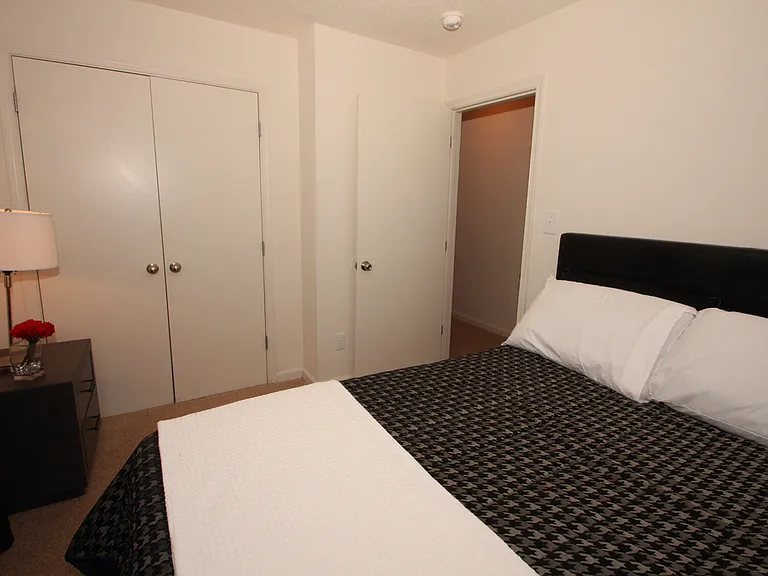 Crestview Apartments — Photo 30