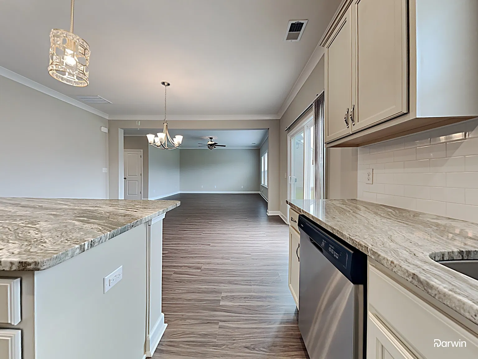 3 bed, 2.5 bath, 2314 sqft, $2,445 — Photo 4