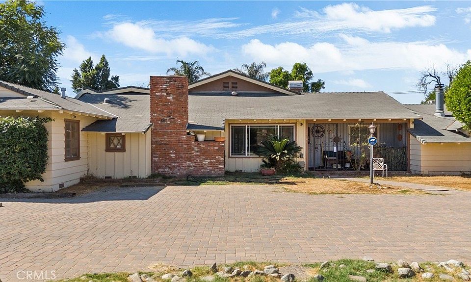 1st image of 13701 Glenoaks Blvd