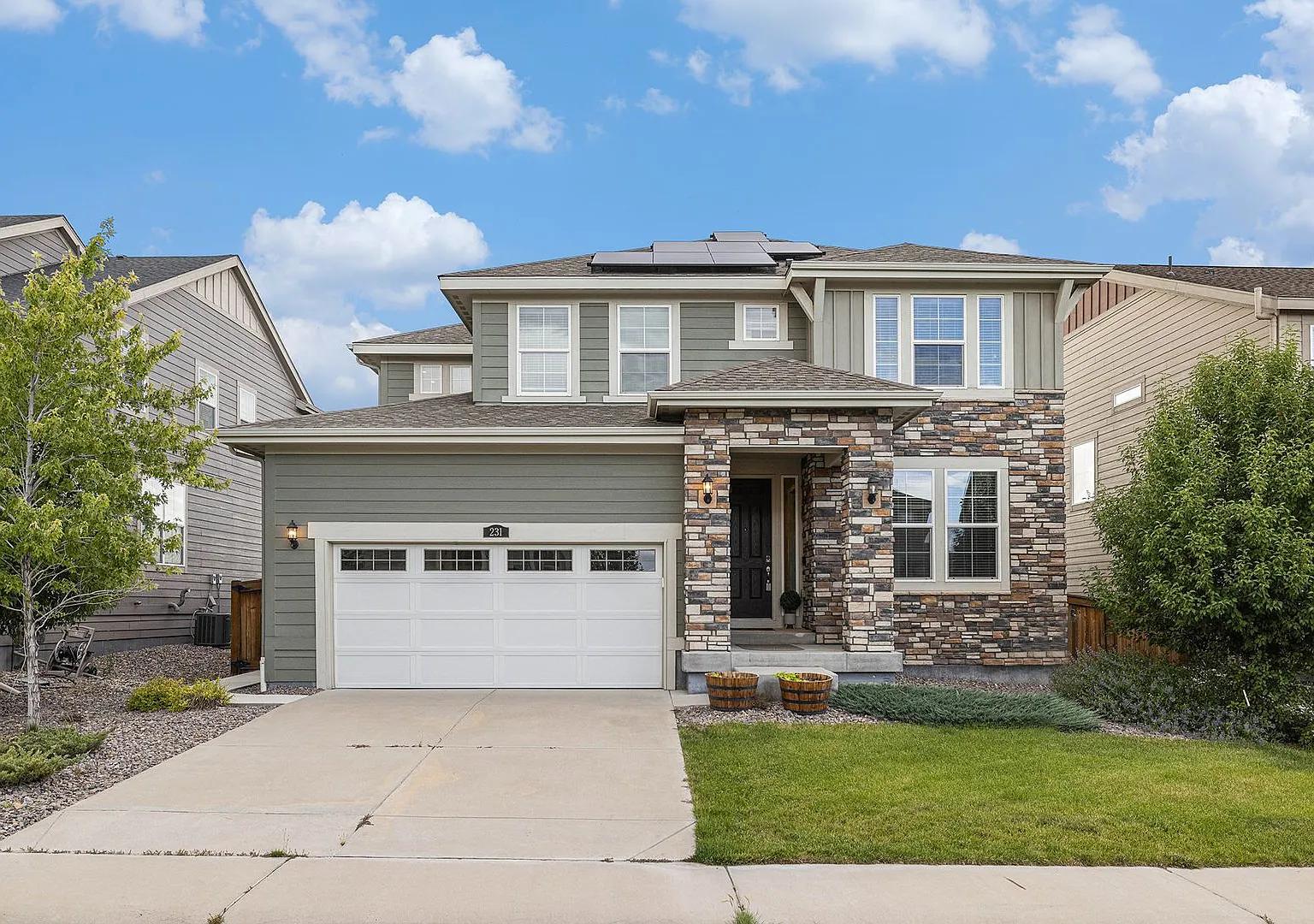 6 Month Lease! Beautiful Home In Castle Pines — Photo 1