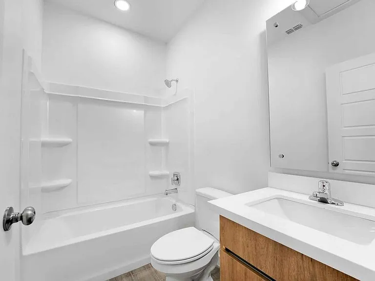1402 W Platinum Dr #2 — Photo 9