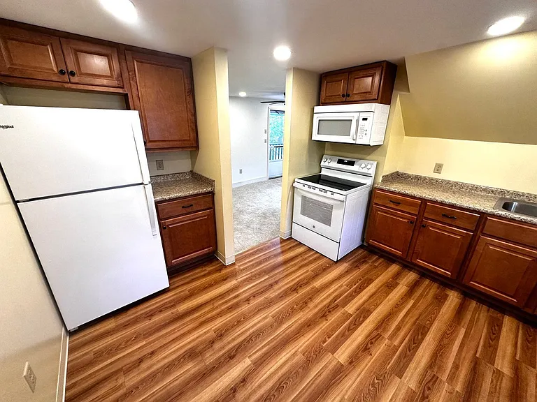 318 Lowell St #3 — Photo 2