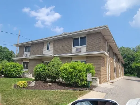 4040 S Kinnickinnic Ave, Saint Francis, WI 53235