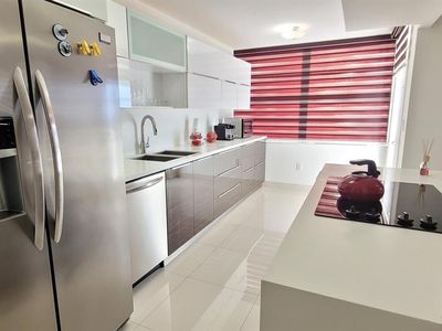 18011 Biscayne Blvd APT 1804, Aventura, FL, 33160