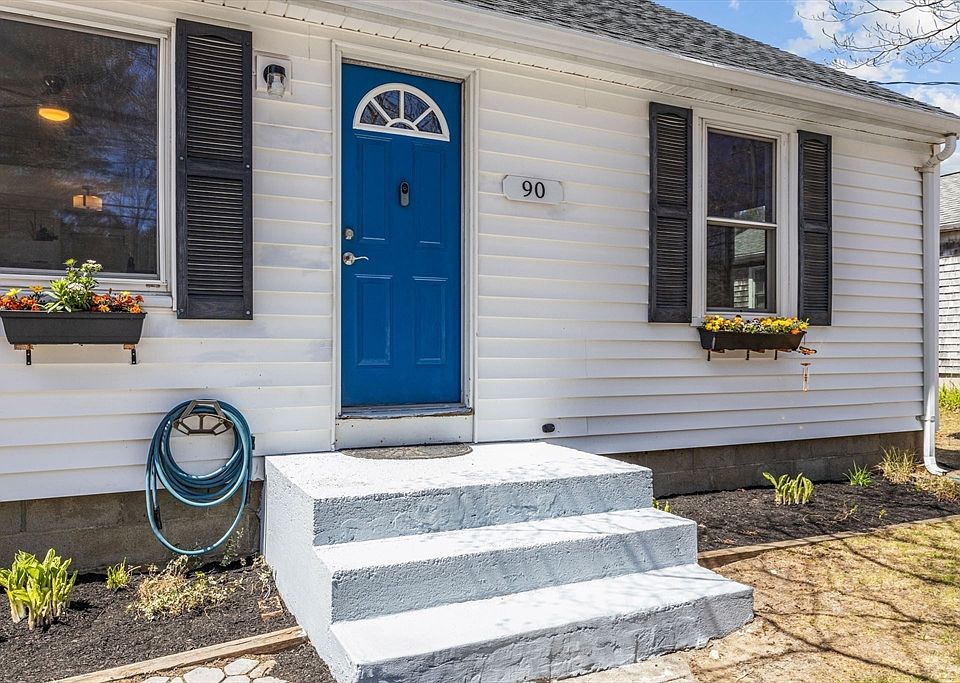 1st image of 90 Hathaway St