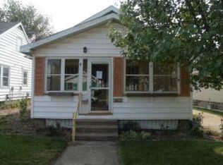 1230 S 6th St, Pekin, IL 61554