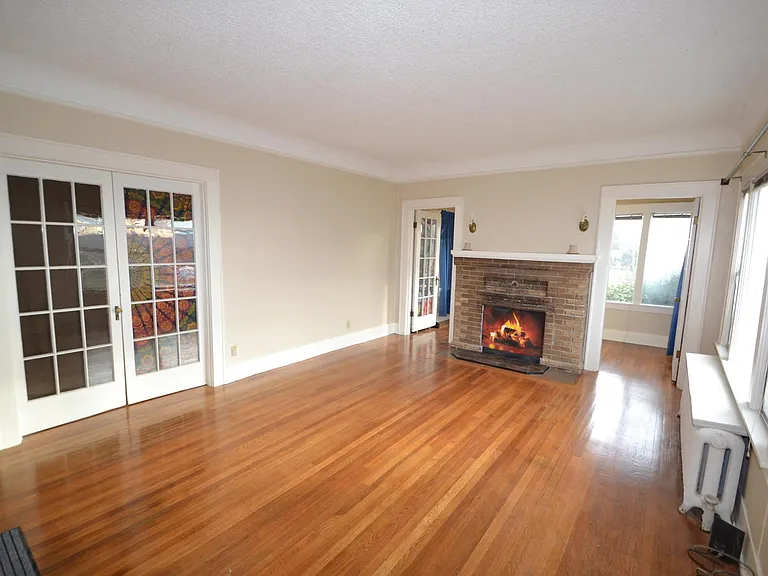 4701 5th Ave NE #1 — Photo 2